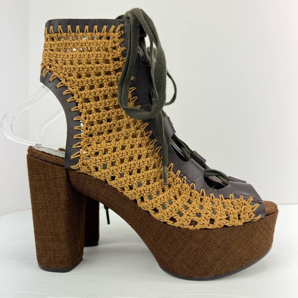 Unleashed size 6.5 Women’s Brown Tan Crochet Boho Hippie Lace Up Platform Heels